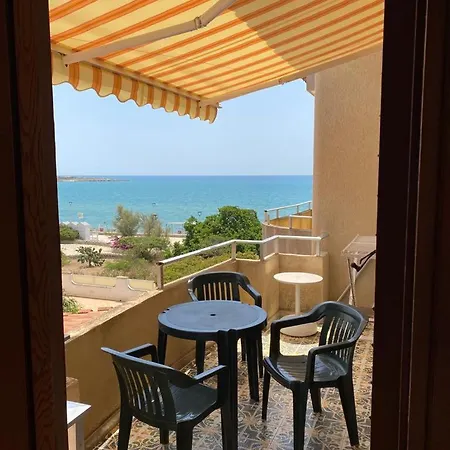 Le Di Luisa Marina di Modica
