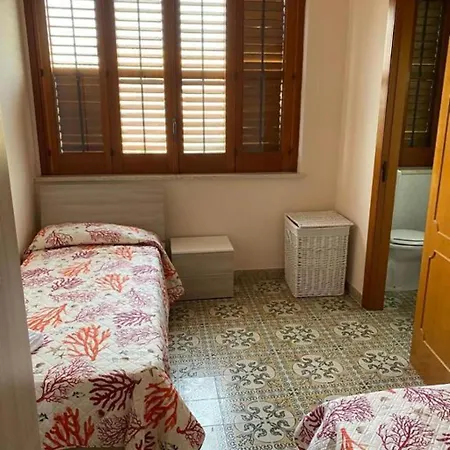 Le Di Luisa Marina di Modica